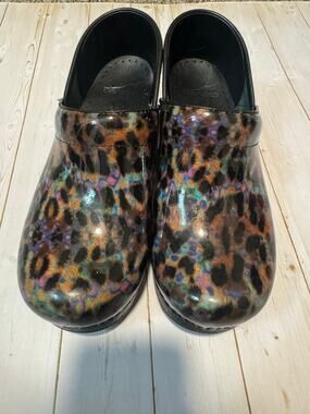 Dansko Professional Patent Leather Leopard Print Clogs Size 38 US 7.5 - 8